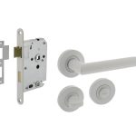 Intersteel deurbeslag set WC-slot 63/8 mm wit + Deurklink Bastian en WC-sluiting wit