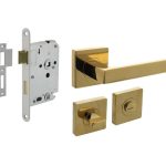 Intersteel deurbeslag set WC-slot 63/8 mm wit + Deurklink Hera en WC-sluiting PVD messingkleur