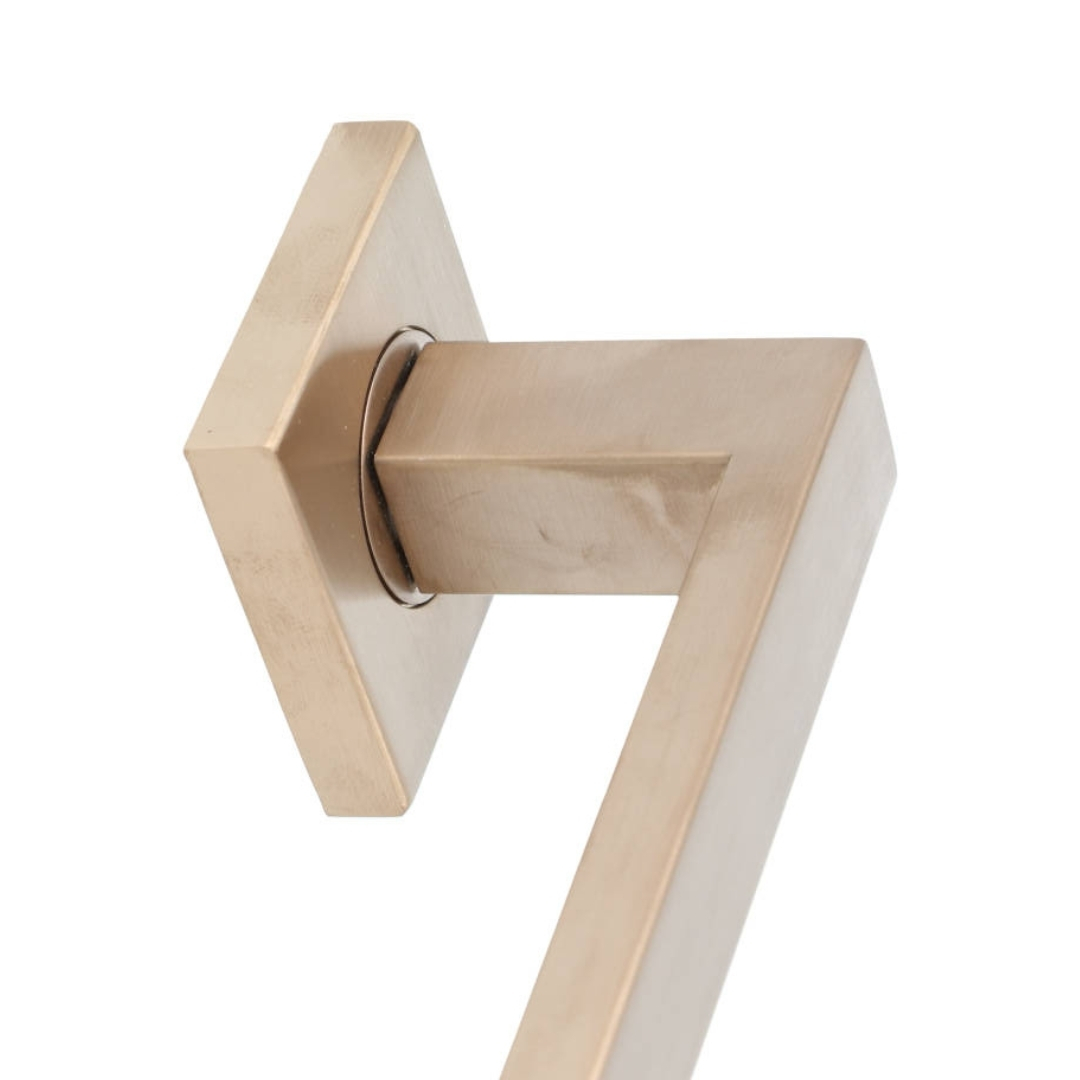 Deurklink Basis Rechthoek op geveerd rozet PVD licht brons - Afbeelding 4