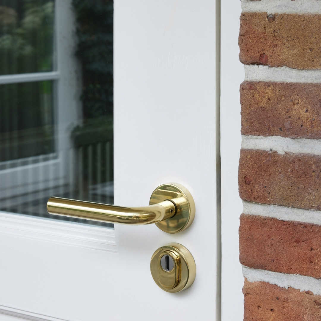 Intersteel set achterdeurbeslag rond deurklink Luzern met massieve rozetten PVD messingkleur - Afbeelding 3