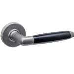 Intersteel deurklink Combinatie op rozet verdekt ø53x10mm rvs getrommeld/zwart