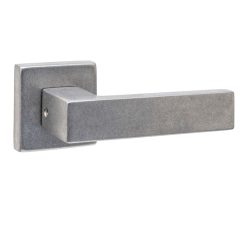 Intersteel set achterdeurbeslag vierkant deurklink Amsterdam met massieve rozetten rvs getrommeld